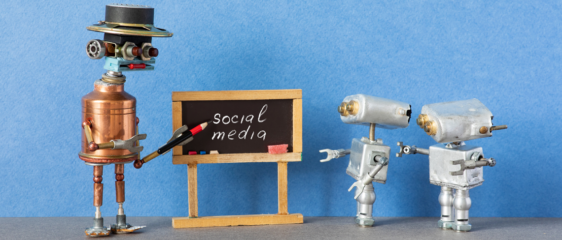 Social Media Tips Robot
